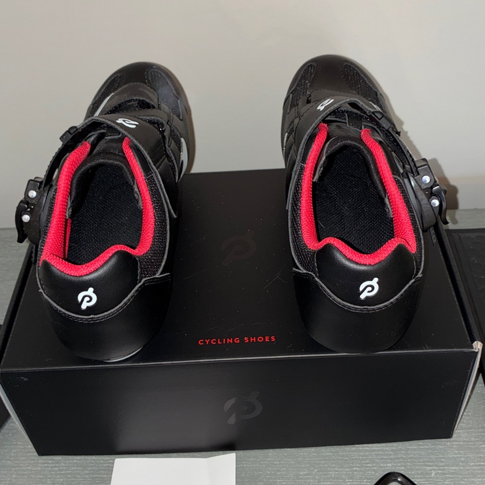 Peloton Cycling Shoes EU 40 Womens 9 / Mens 7 w/ Cleats,Tool Kit & Original Box - Picture 3 of 10